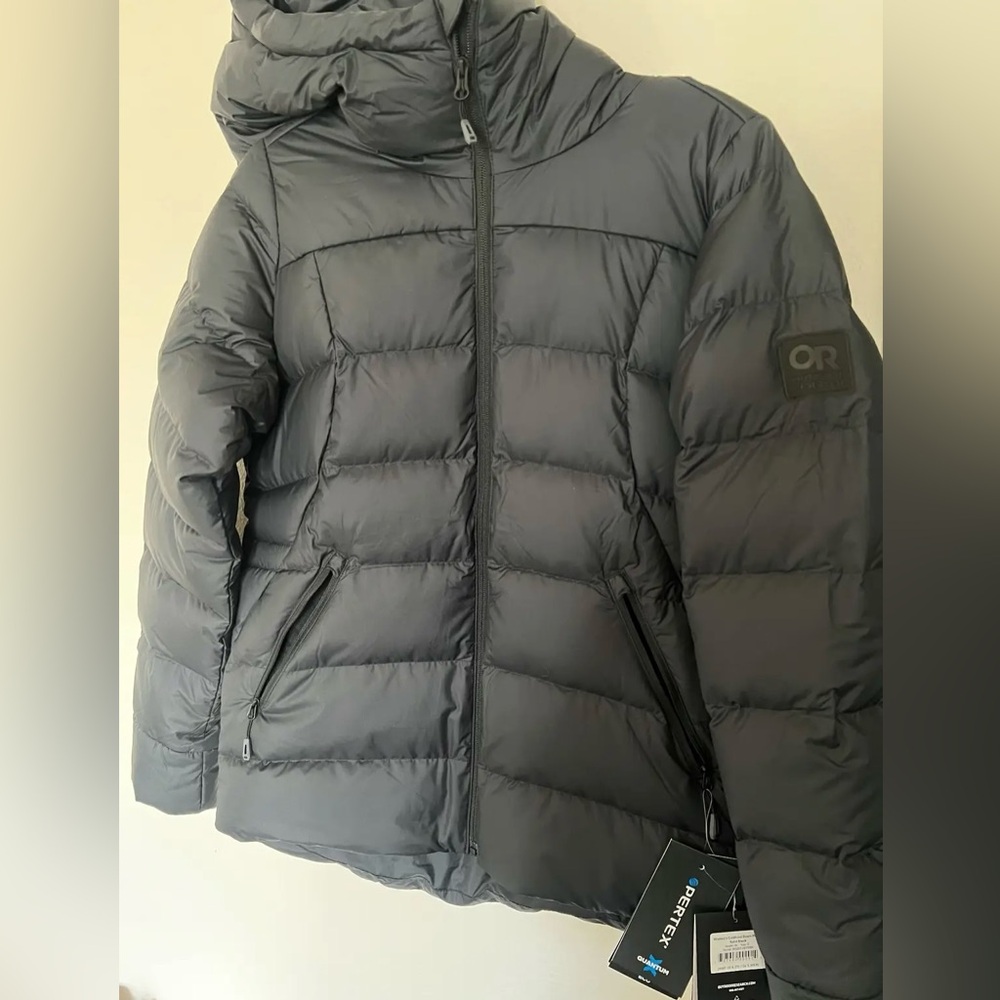 New with tags Women's Coldfront Down Puff Hoodie (size S), by Outdoor Research